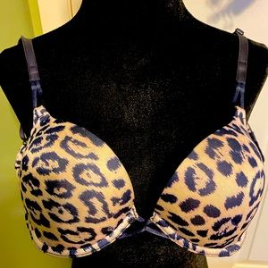 Victoria Secret bombshell 34B Bra